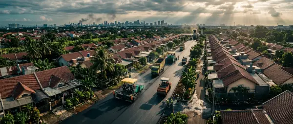 jasa pengaspalan jakarta saat mengerjakan di komplek pemukiman pinggir jakarta